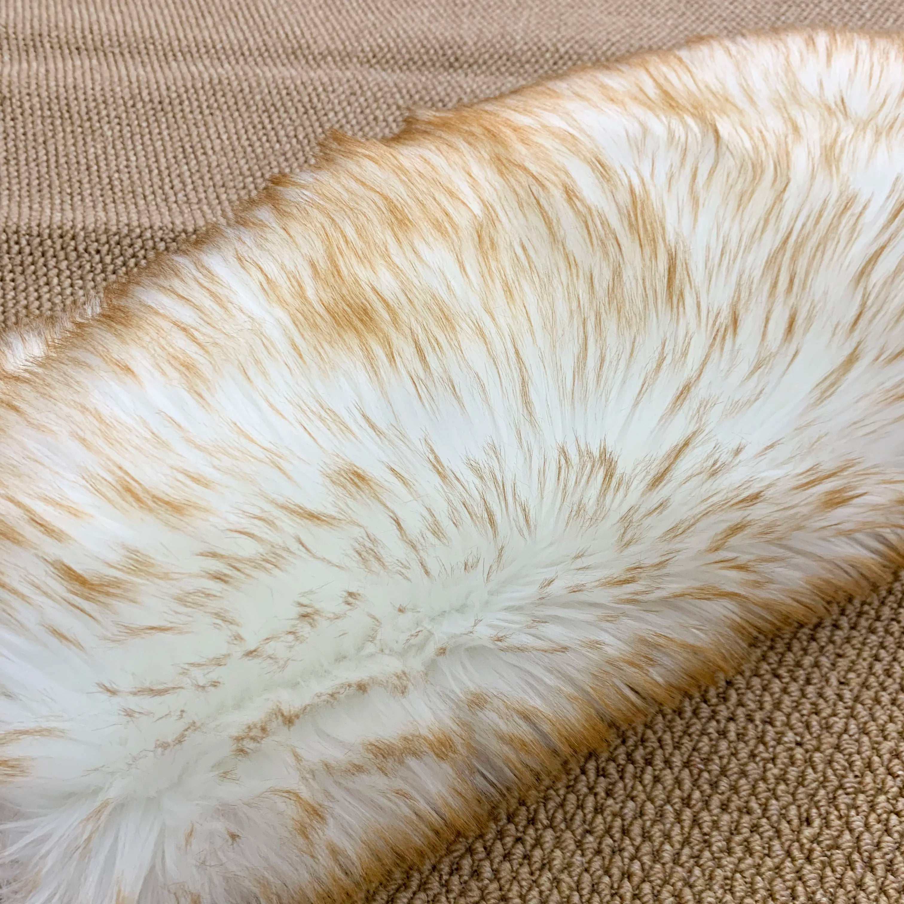 Fuzzy Plush Rug with Artificial Sheepskin, Ultra-Soft Living Room Rug, Artificial Fur Sofa Cushion, 2 X 6 Feet