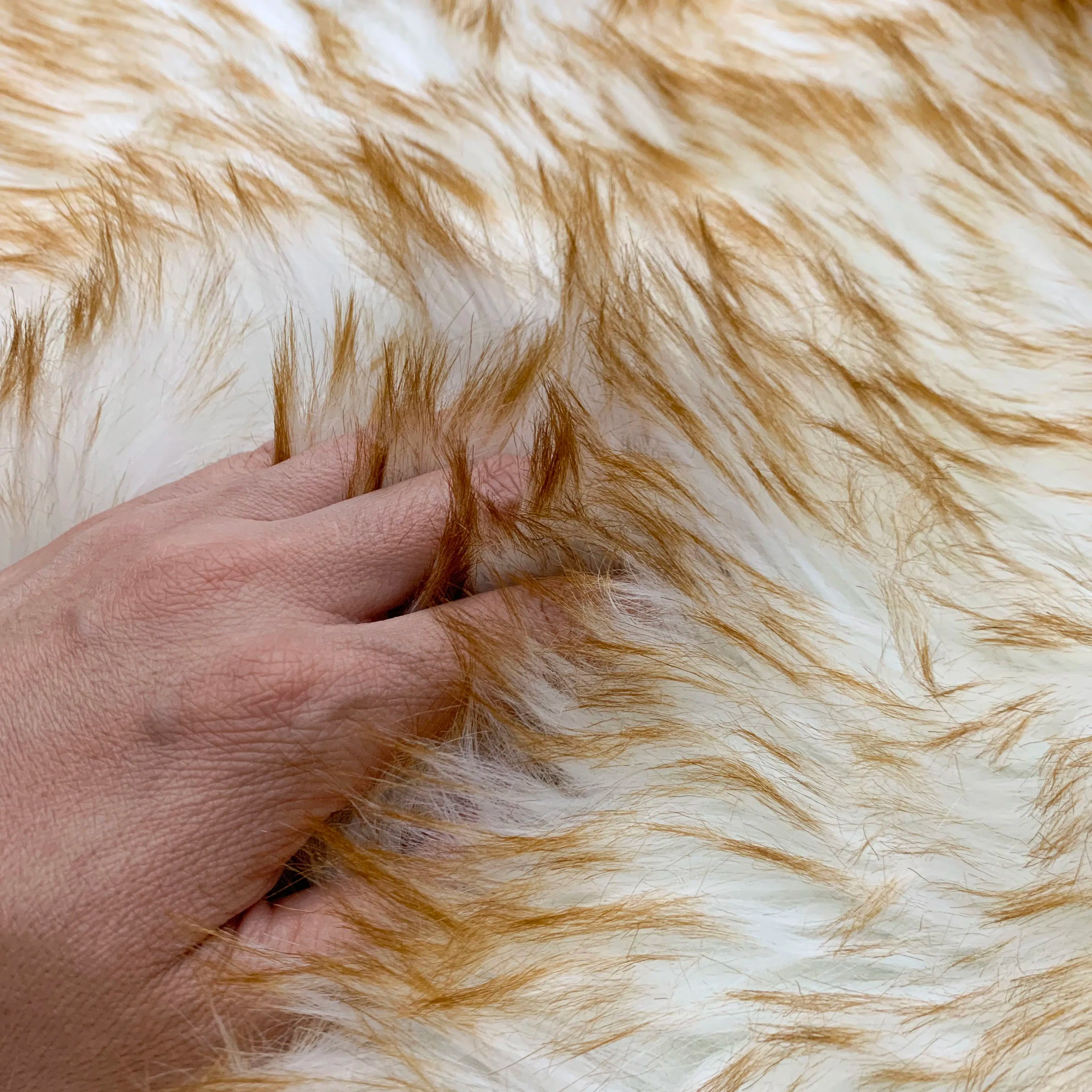 Fuzzy Plush Rug with Artificial Sheepskin, Ultra-Soft Living Room Rug, Artificial Fur Sofa Cushion, 2 X 6 Feet